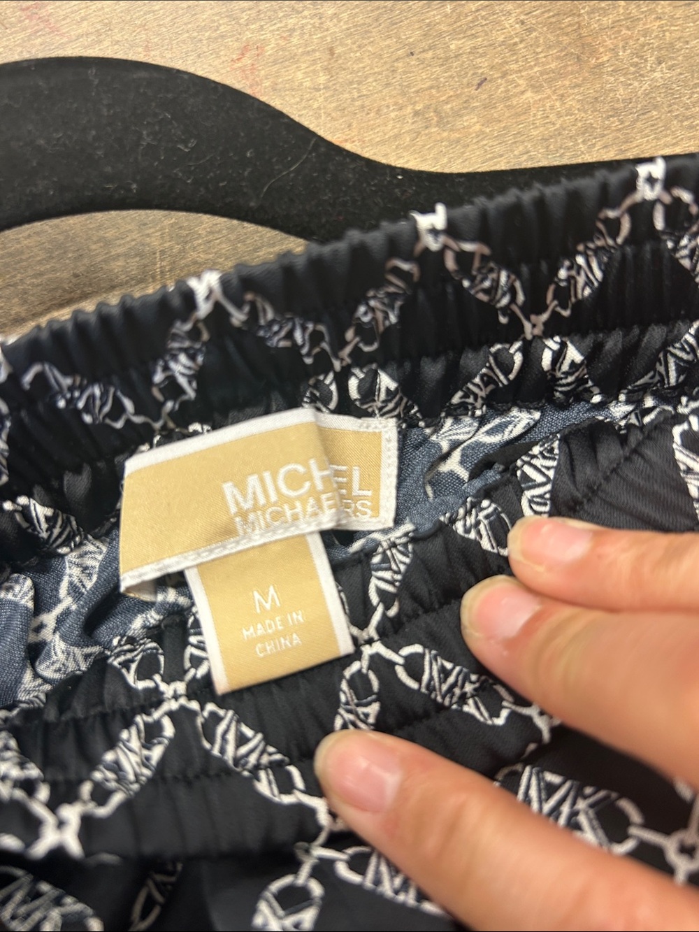 Michael Kors Patterned Black and White High-Rise Shorts Medium - Picture 2 of 3